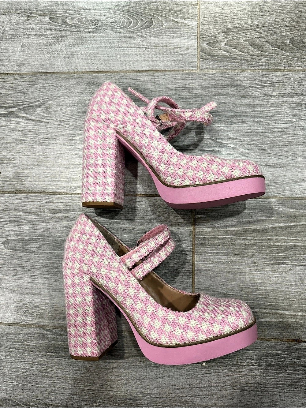 Steve Madden TWICE Mary Jane Platform Pump Houndstooth Pink & White US 10